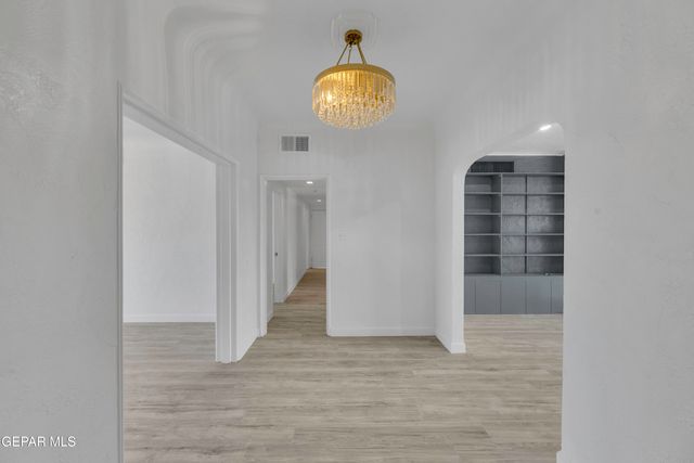 2500 HAWLEY Circle, El Paso, TX 79903