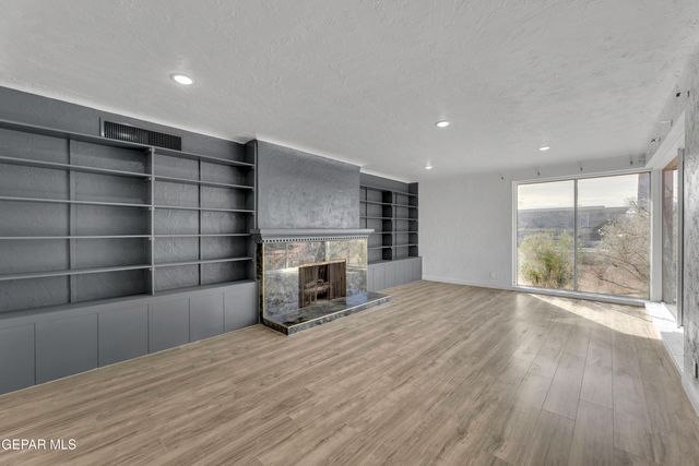 2500 HAWLEY Circle, El Paso, TX 79903