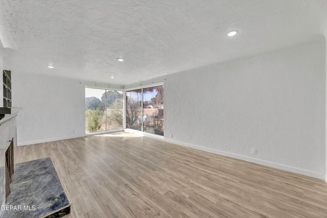 2500 HAWLEY Circle, El Paso, TX 79903