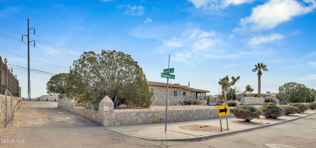 2500 HAWLEY Circle, El Paso, TX 79903