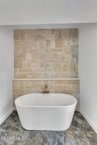 2500 HAWLEY Circle, El Paso, TX 79903