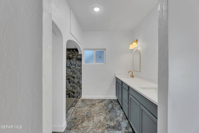 2500 HAWLEY Circle, El Paso, TX 79903