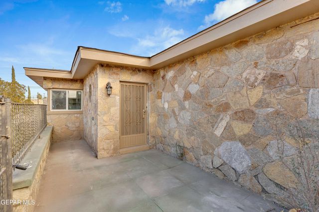 2500 HAWLEY Circle, El Paso, TX 79903