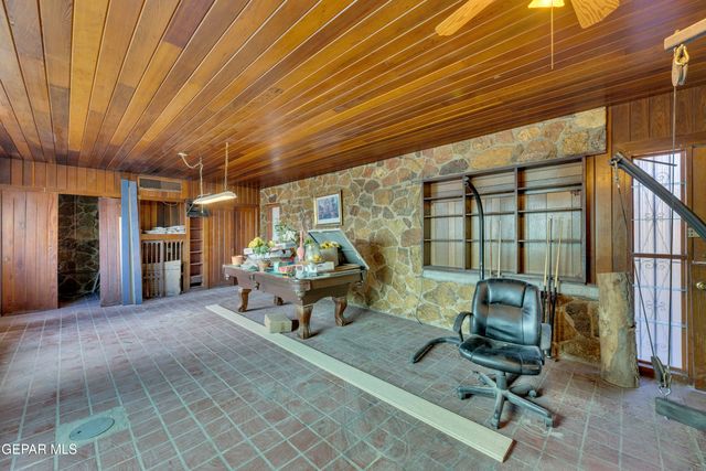 2500 HAWLEY Circle, El Paso, TX 79903