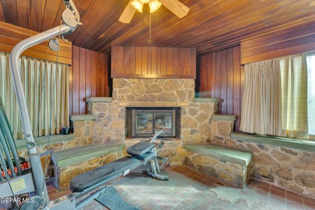 2500 HAWLEY Circle, El Paso, TX 79903