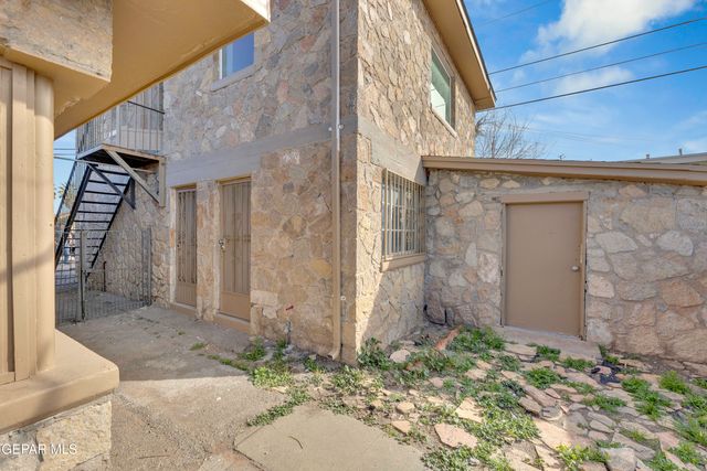 2500 HAWLEY Circle, El Paso, TX 79903