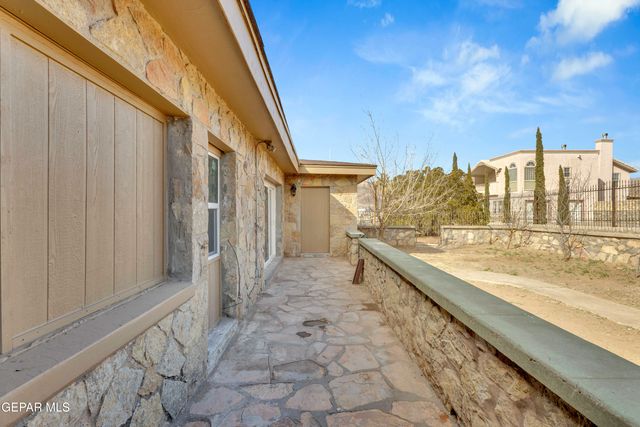 2500 HAWLEY Circle, El Paso, TX 79903