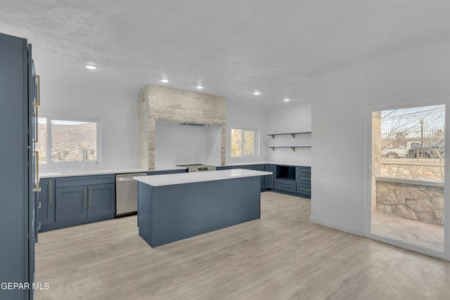 2500 HAWLEY Circle, El Paso, TX 79903