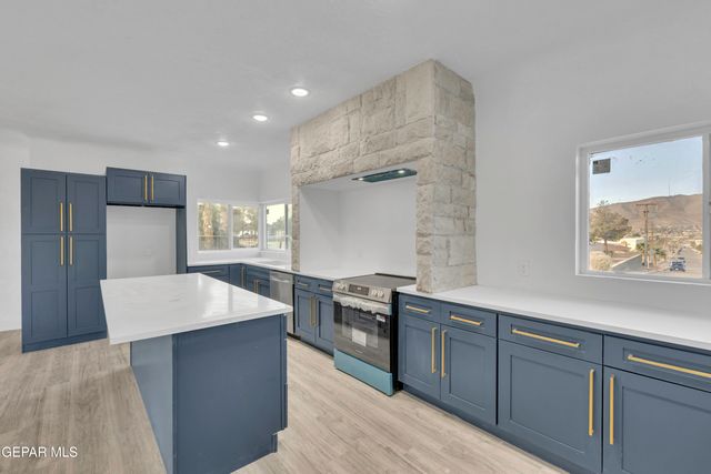 2500 HAWLEY Circle, El Paso, TX 79903