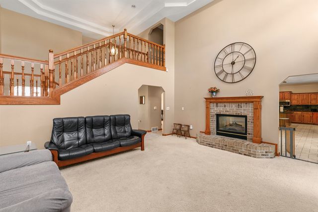 913 W 18th Street S, Newton, IA 50208