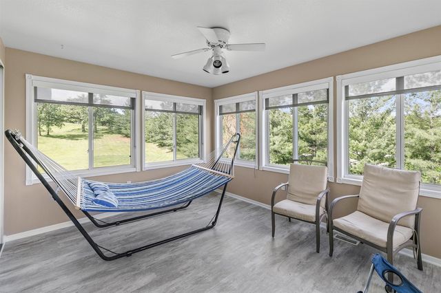 913 W 18th Street S, Newton, IA 50208