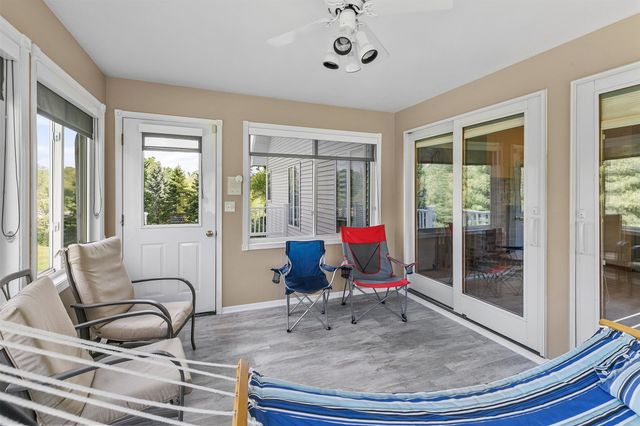 913 W 18th Street S, Newton, IA 50208