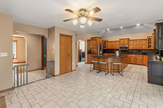 913 W 18th Street S, Newton, IA 50208