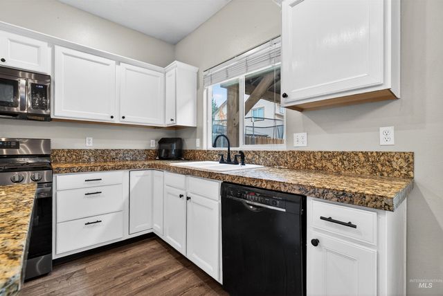 6284 N Silver Elm Way, Meridian, ID 83646