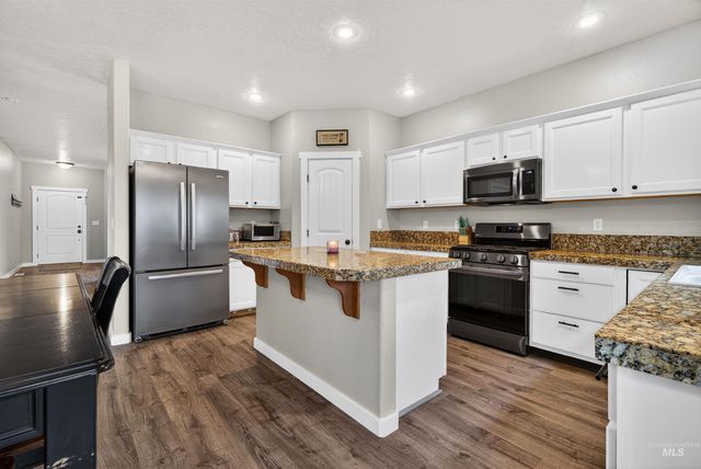 6284 N Silver Elm Way, Meridian, ID 83646