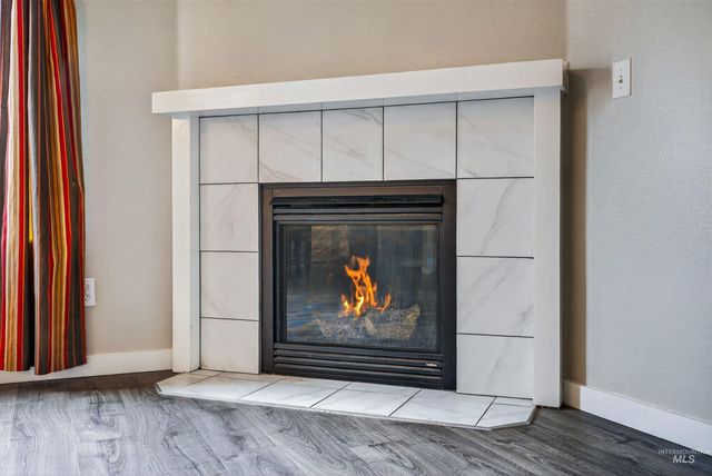 6284 N Silver Elm Way, Meridian, ID 83646