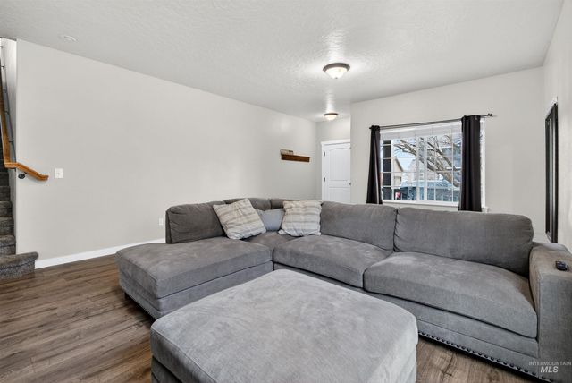 6284 N Silver Elm Way, Meridian, ID 83646