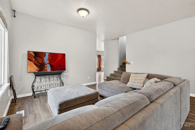 6284 N Silver Elm Way, Meridian, ID 83646