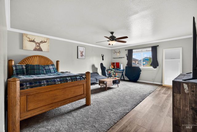 6284 N Silver Elm Way, Meridian, ID 83646