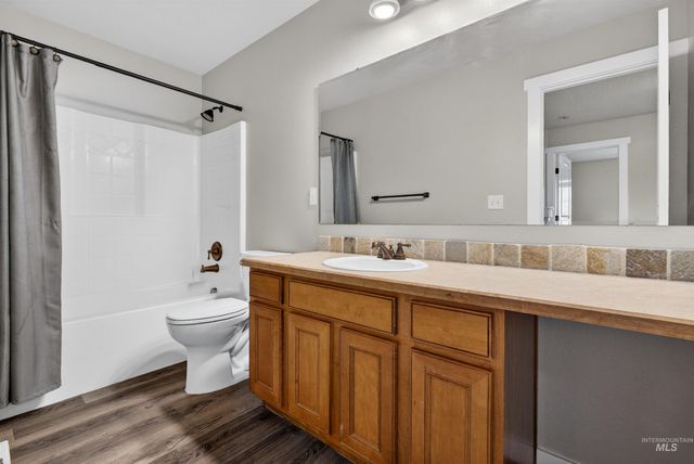 6284 N Silver Elm Way, Meridian, ID 83646