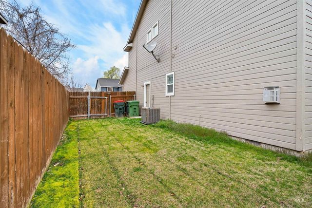 6284 N Silver Elm Way, Meridian, ID 83646