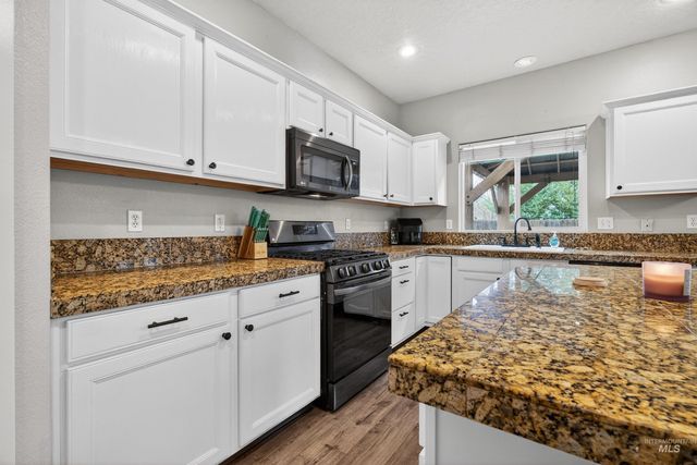 6284 N Silver Elm Way, Meridian, ID 83646