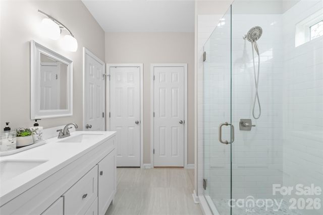 6016 Creekview Court, Harrisburg, NC 28075