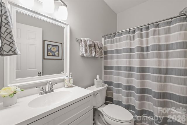 6016 Creekview Court, Harrisburg, NC 28075