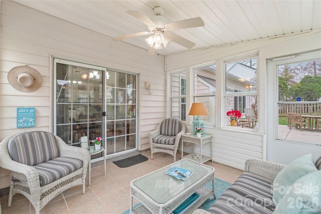 6016 Creekview Court, Harrisburg, NC 28075