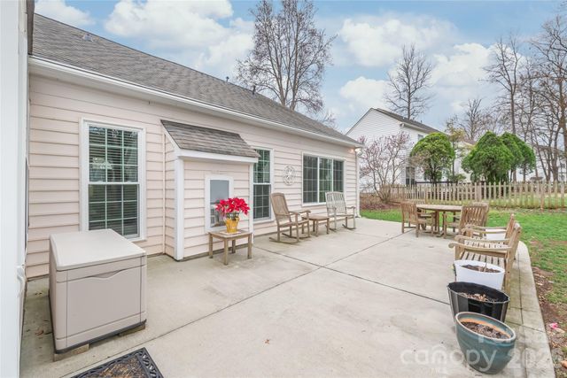 6016 Creekview Court, Harrisburg, NC 28075