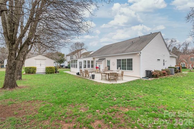 6016 Creekview Court, Harrisburg, NC 28075