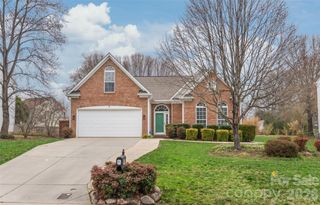 6016 Creekview Court, Harrisburg, NC 28075