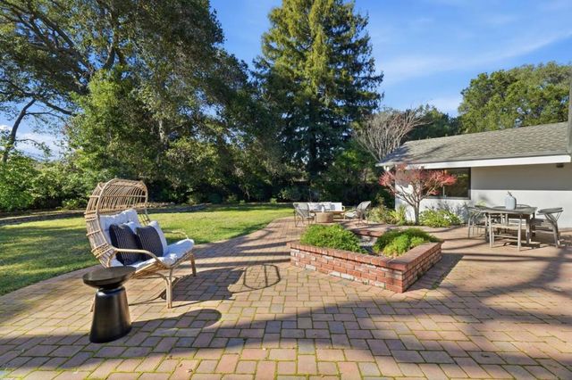 652 Rosewood Court, Los Altos, CA 94024