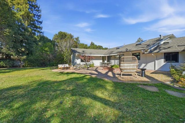 652 Rosewood Court, Los Altos, CA 94024