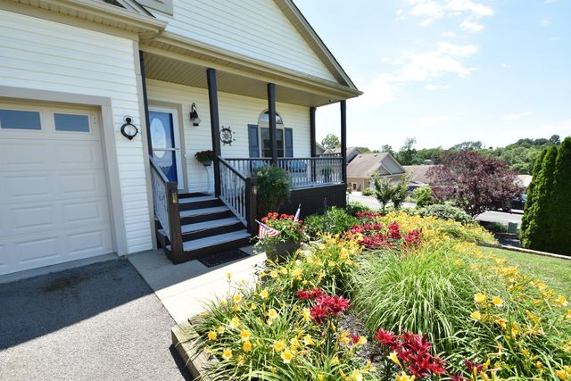 360 Persimmon Way, Harrodsburg, KY 40330