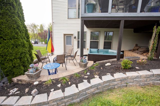 360 Persimmon Way, Harrodsburg, KY 40330