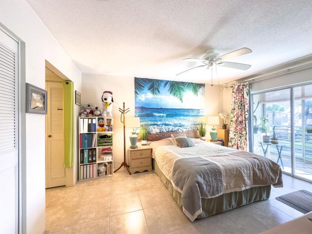 2534 Garden Drive S 207, Lake Worth, FL 33461