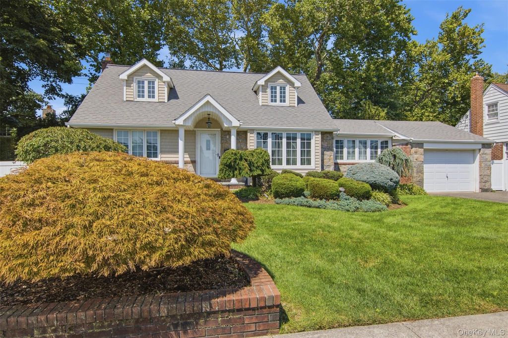 3 Cromwell Road, Carle Place, NY 11514 — photo 3