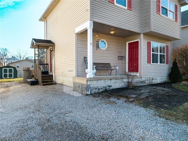 67 25th Street NW, Barberton, OH 44203