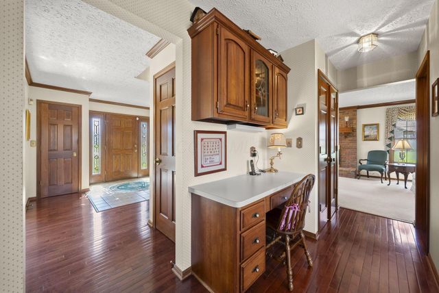 626 Retreat Lane N, Powell, OH 43065