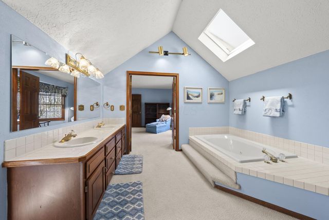 626 Retreat Lane N, Powell, OH 43065