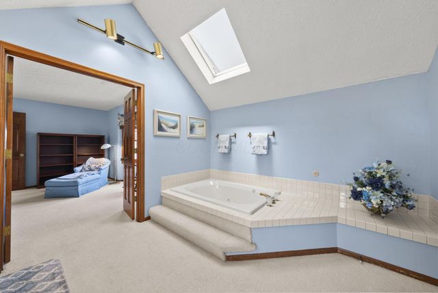 626 Retreat Lane N, Powell, OH 43065