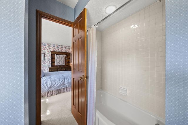 626 Retreat Lane N, Powell, OH 43065