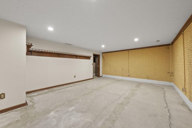 626 Retreat Lane N, Powell, OH 43065