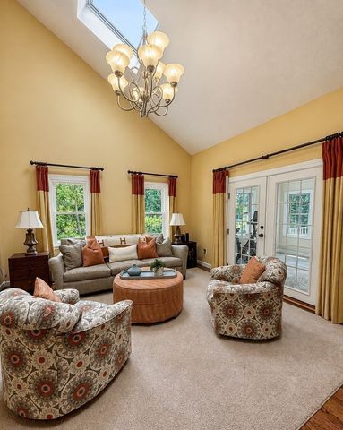 10 Stoneybrook Drive, Bridgewater, MA 02324