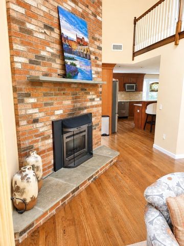 10 Stoneybrook Drive, Bridgewater, MA 02324