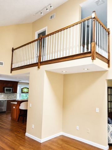 10 Stoneybrook Drive, Bridgewater, MA 02324