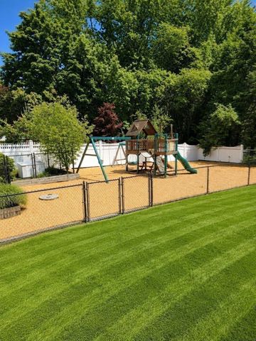 10 Stoneybrook Drive, Bridgewater, MA 02324