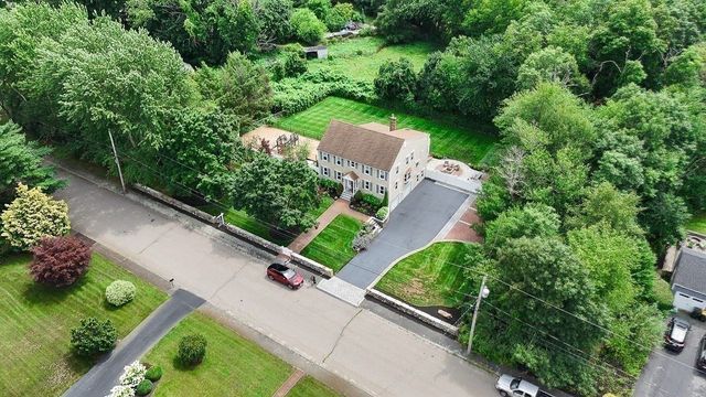 10 Stoneybrook Drive, Bridgewater, MA 02324