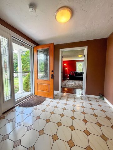 10 Stoneybrook Drive, Bridgewater, MA 02324
